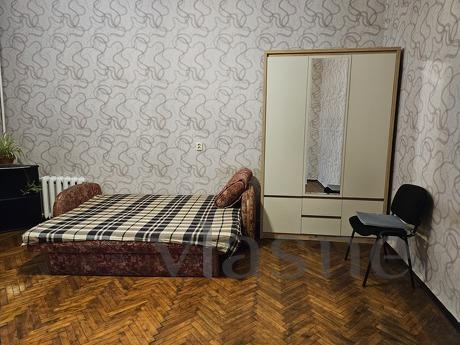 Оренда 1 кімнатна квартира  Вокзальна ме, Київ - квартира подобово