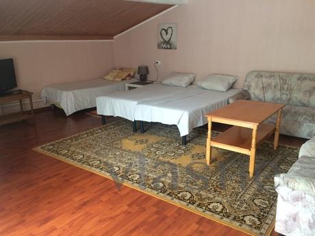 Zdayutsya rooms in a private mansion, Berehovo - apartment by the day
