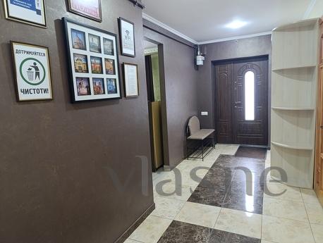Two-room apartment in the center of the city, Chernivtsi - apartment by the day