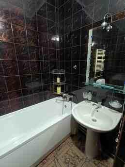 Pioneer. 3-room apartment. Red line., Krivoy Rog - günlük kira için daire