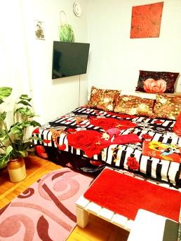 Daily apartment rentals near the railway station. Otrada Beach., Odessa - günlük kira için daire