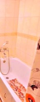 Daily apartment rentals near the railway station. Otrada Beach., Odessa - günlük kira için daire