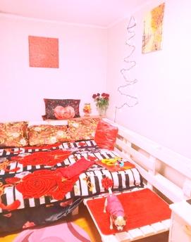 Daily apartment rentals near the railway station. Otrada Beach., Odessa - günlük kira için daire