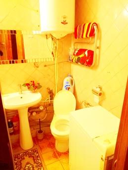 Daily apartment rentals near the railway station. Otrada Beach., Odessa - günlük kira için daire