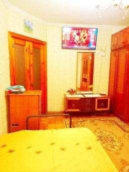 Daily apartment rentals near the railway station. Otrada Beach., Odessa - günlük kira için daire