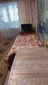 I will rent a hotel room for a day with 4 beds., Chernomorsk (Illichivsk) - apartment by the day