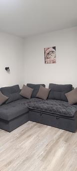 I am renting a similar one-room studio apartment in the cent
