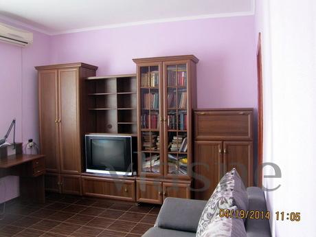 House by the sea - 50 m to the beach, Berdiansk - apartment by the day