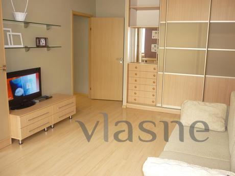 A good one-bedroom apartment on the main thoroughfare of the