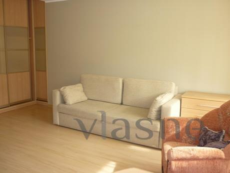 One bedroom apartment in Omsk, Omsk - apartment by the day