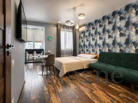 Quiet 1-room apartment with designer renovation in the new G