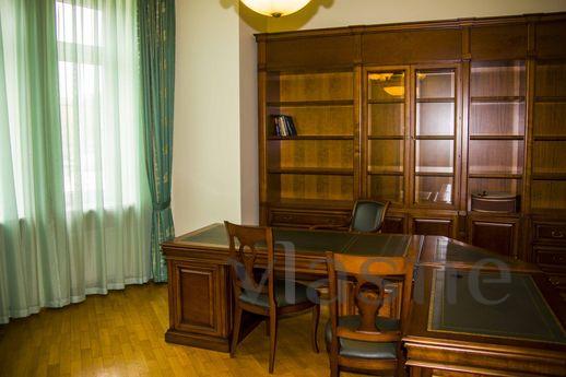 ELITE HOUSE NEAR PARK, Kislovodsk - günlük kira için daire