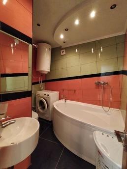 Сдам посуточно/почасово 2-х комнатную кв, Кривой Рог - квартира посуточно