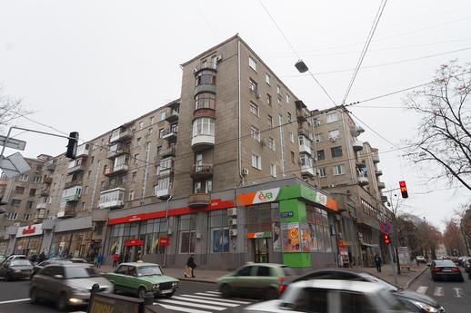 2bedroom, m.Pushkinskaya renovated, Kharkiv - apartment by the day