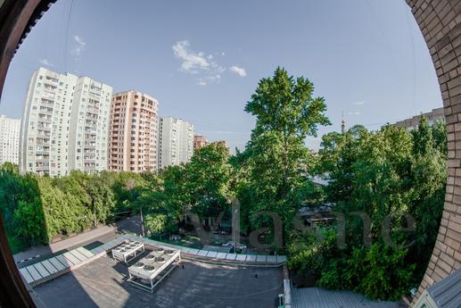 Two-bedroom apartment in the quiet cente, Moscow - günlük kira için daire