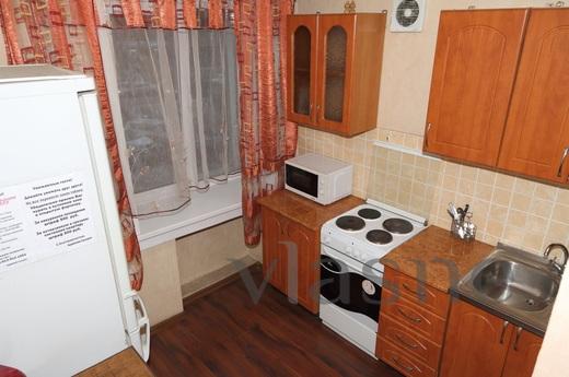 1 bedroom apartment 5 Baturin, Krasnoyarsk - günlük kira için daire
