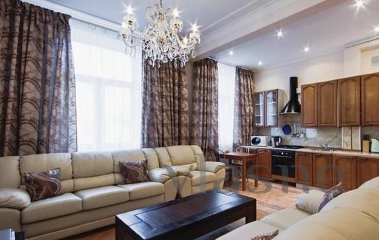 Spacious and bright 3-bedroom. apartment, Moscow - apartment by the day