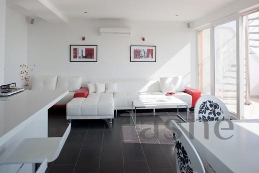 Penthouse to rent for a day, Varna - günlük kira için daire