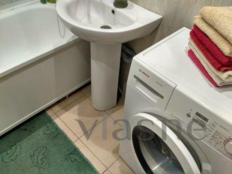Rent 2 room sq. Victory Avenue 44, Kursk - apartment by the day