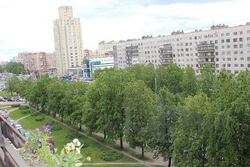 Затишна квартира поруч з метро, Санкт-Петербург - квартира подобово