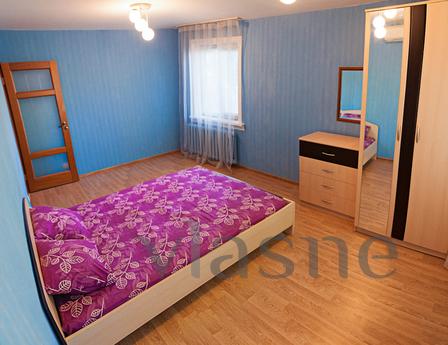 Cozy one-bedroom in the center, Novosibirsk - apartment by the day