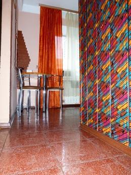 A very comfortable apartment is located near the metro stati
