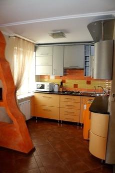 Apartments on Kirova 28, Simferopol - günlük kira için daire