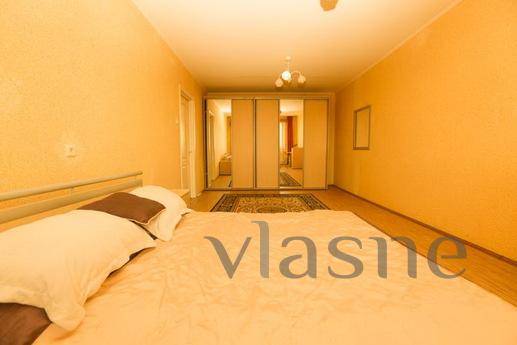 Rent 2-bedroom cozy apartment, Tyumen - apartment by the day