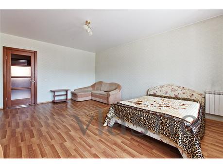 Two-bedroom apartment, Tyumen - günlük kira için daire