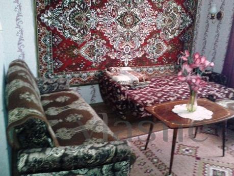 Rent 1-bedroom apartment (Stalin) renovated, for a family of