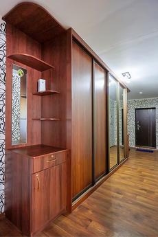 1 bedroom apartment in the city center, Kurgan - günlük kira için daire